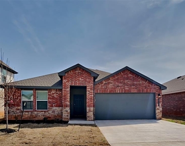 2740 Dennis Drive - Photo Thumbnail 1