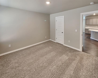 2740 Dennis Drive - Photo Thumbnail 13