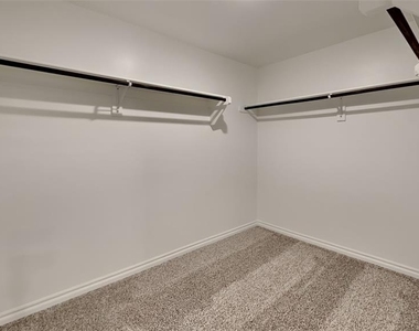 2740 Dennis Drive - Photo Thumbnail 9