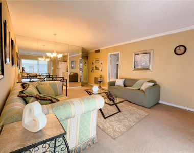 412 S Cypress Road - Photo Thumbnail 4