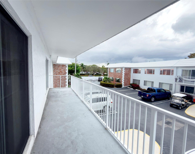 412 S Cypress Road - Photo Thumbnail 12
