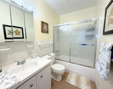 412 S Cypress Road - Photo Thumbnail 10