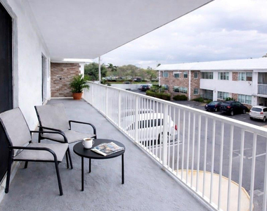 412 S Cypress Road - Photo Thumbnail 14