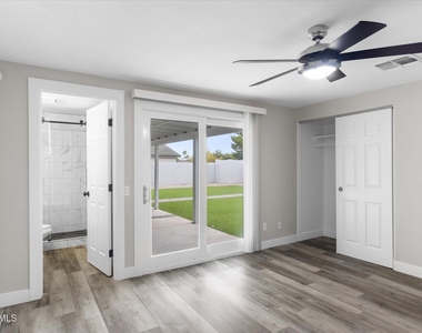 1604 W Colt Road - Photo Thumbnail 13