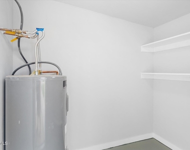 1604 W Colt Road - Photo Thumbnail 28