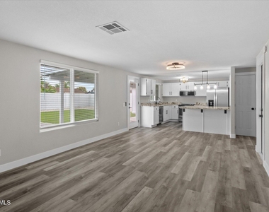 1604 W Colt Road - Photo Thumbnail 1