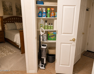39820 N Mill Creek Court - Photo Thumbnail 18