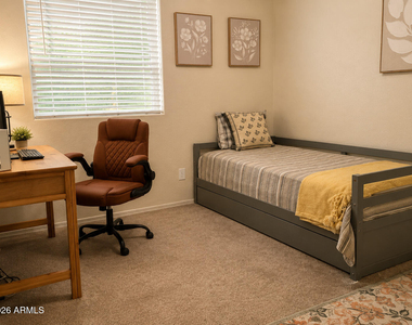 39820 N Mill Creek Court - Photo Thumbnail 9