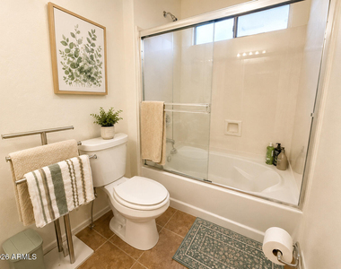 39820 N Mill Creek Court - Photo Thumbnail 17