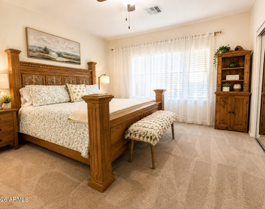 39820 N Mill Creek Court - Photo Thumbnail 16