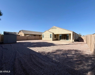 40865 W Hensley Way - Photo Thumbnail 17