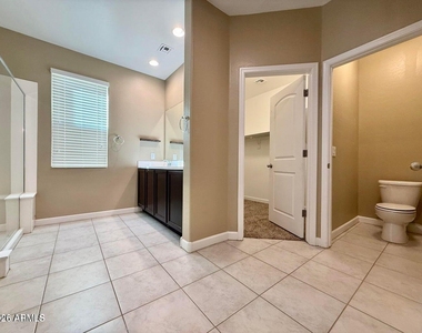 40865 W Hensley Way - Photo Thumbnail 13