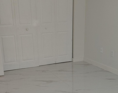 18276 Mediterranean Boulevard - Photo Thumbnail 8