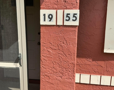 1955 Se Tiffany Avenue - Photo Thumbnail 1