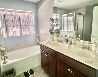 9621 Rainwood Court - Photo Thumbnail 9