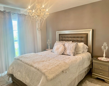 9621 Rainwood Court - Photo Thumbnail 14