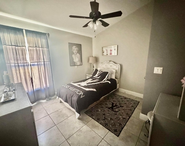 9621 Rainwood Court - Photo Thumbnail 16