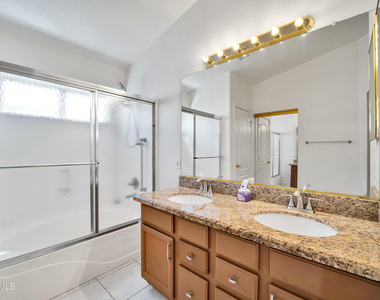 6434 W Kristal Way - Photo Thumbnail 26