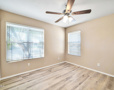 6434 W Kristal Way - Photo Thumbnail 21
