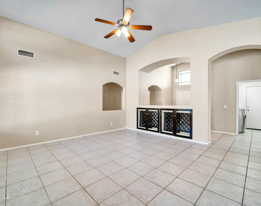 6434 W Kristal Way - Photo Thumbnail 5
