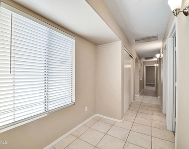 6434 W Kristal Way - Photo Thumbnail 23