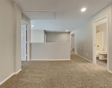 617 Crystal Brook Drive - Photo Thumbnail 16