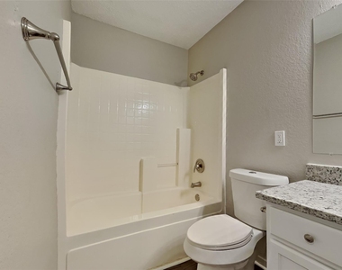617 Crystal Brook Drive - Photo Thumbnail 19