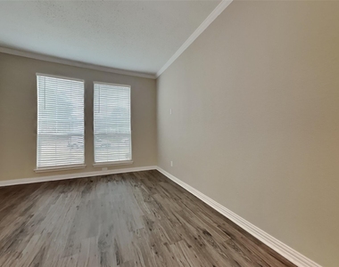 617 Crystal Brook Drive - Photo Thumbnail 1
