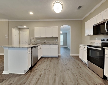 617 Crystal Brook Drive - Photo Thumbnail 5