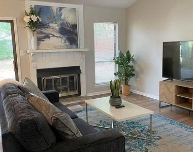 11421 Kingfisher Drive - Photo Thumbnail 1