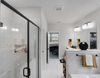 1033 Parkfield Road - Photo Thumbnail 20