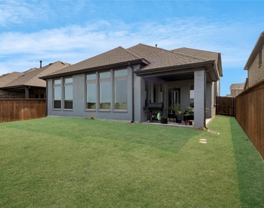 1033 Parkfield Road - Photo Thumbnail 34