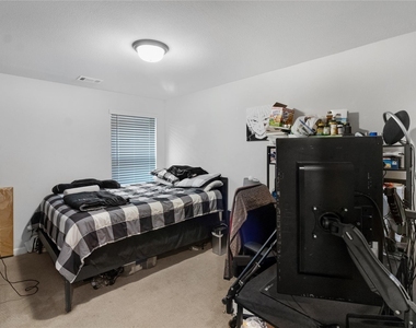 1033 Parkfield Road - Photo Thumbnail 27