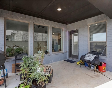 1033 Parkfield Road - Photo Thumbnail 21