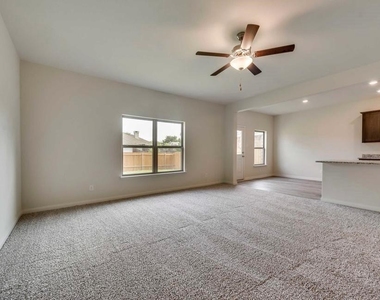 734 Saratoga Drive - Photo Thumbnail 3