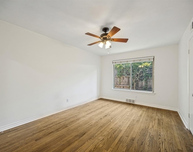 10422 Lake Gardens Drive - Photo Thumbnail 14