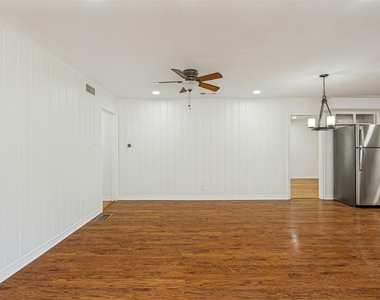10422 Lake Gardens Drive - Photo Thumbnail 6