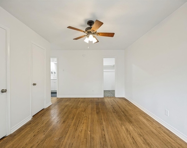 10422 Lake Gardens Drive - Photo Thumbnail 15