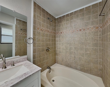1916 Sharon Drive - Photo Thumbnail 10