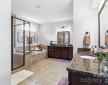 11422 Glanmire Drive - Photo Thumbnail 33