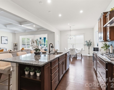 11422 Glanmire Drive - Photo Thumbnail 23