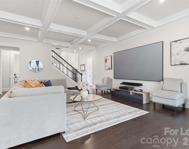 11422 Glanmire Drive - Photo Thumbnail 15