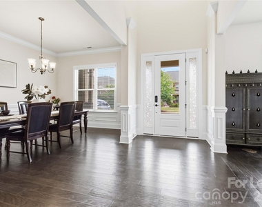 11422 Glanmire Drive - Photo Thumbnail 8
