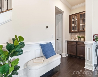 11422 Glanmire Drive - Photo Thumbnail 11
