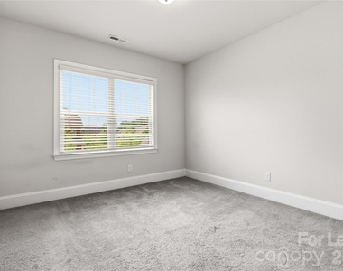 11422 Glanmire Drive - Photo Thumbnail 37
