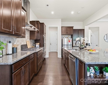 11422 Glanmire Drive - Photo Thumbnail 21