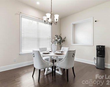 11422 Glanmire Drive - Photo Thumbnail 19