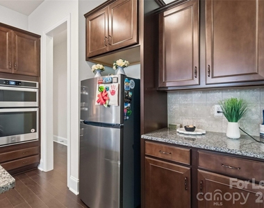 11422 Glanmire Drive - Photo Thumbnail 24