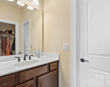 11422 Glanmire Drive - Photo Thumbnail 41