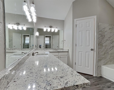 2128 Turf Club Drive - Photo Thumbnail 6